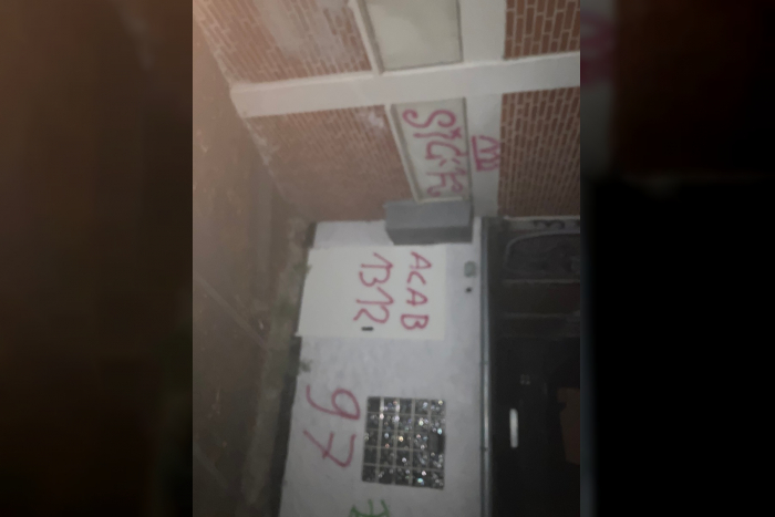 Korbach: Unbekannte beschmieren Hauswände mit Graffiti