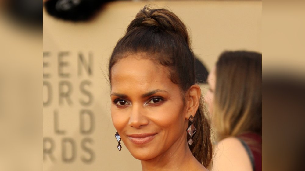 XXL-Achselhaare: Halle Berry zeigt Verwandlung zu „Never Let Go“-Rolle