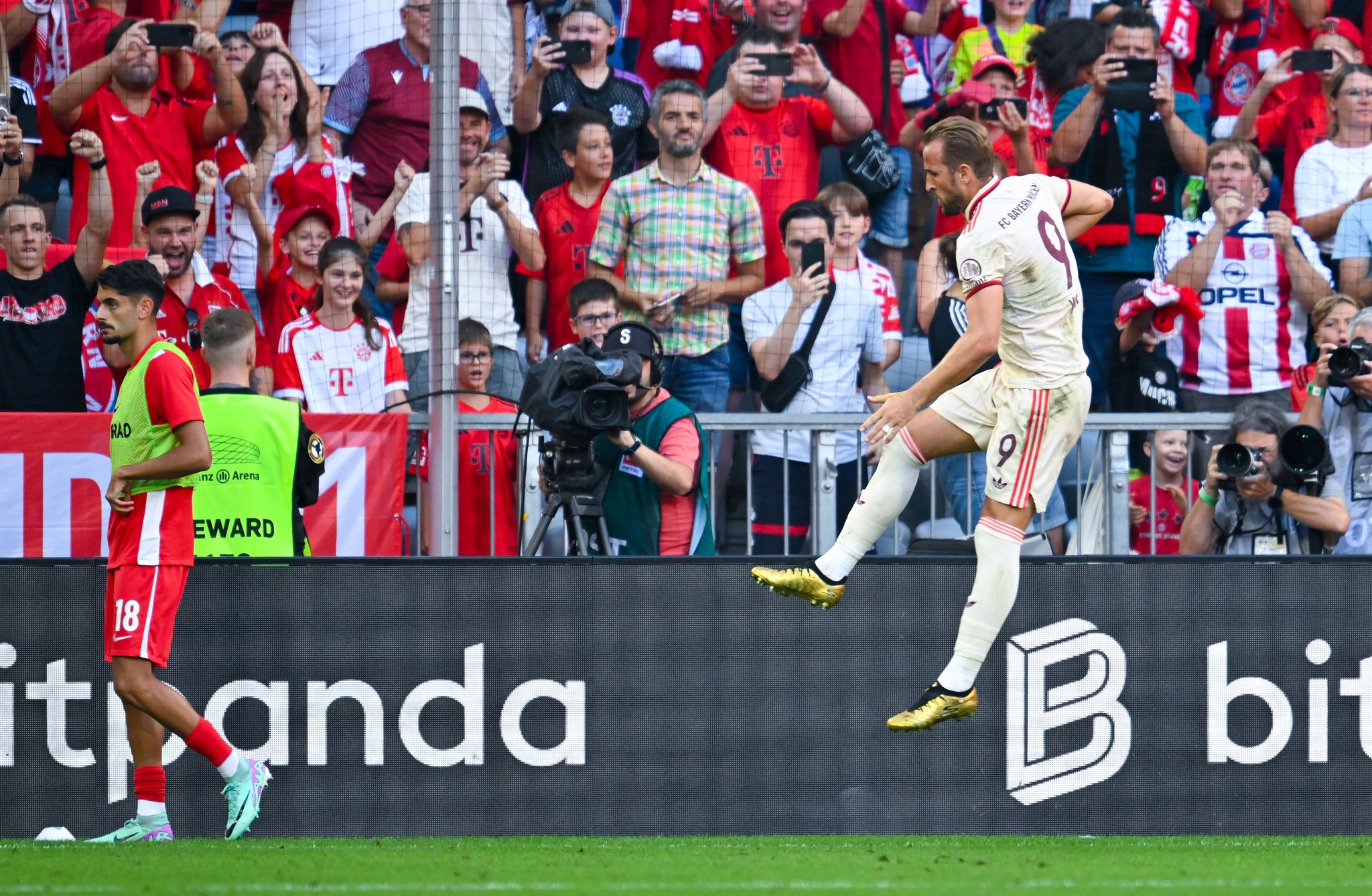 Neuer Bayern-Trainer siegt gegen Freiburg mit mutiger Taktik