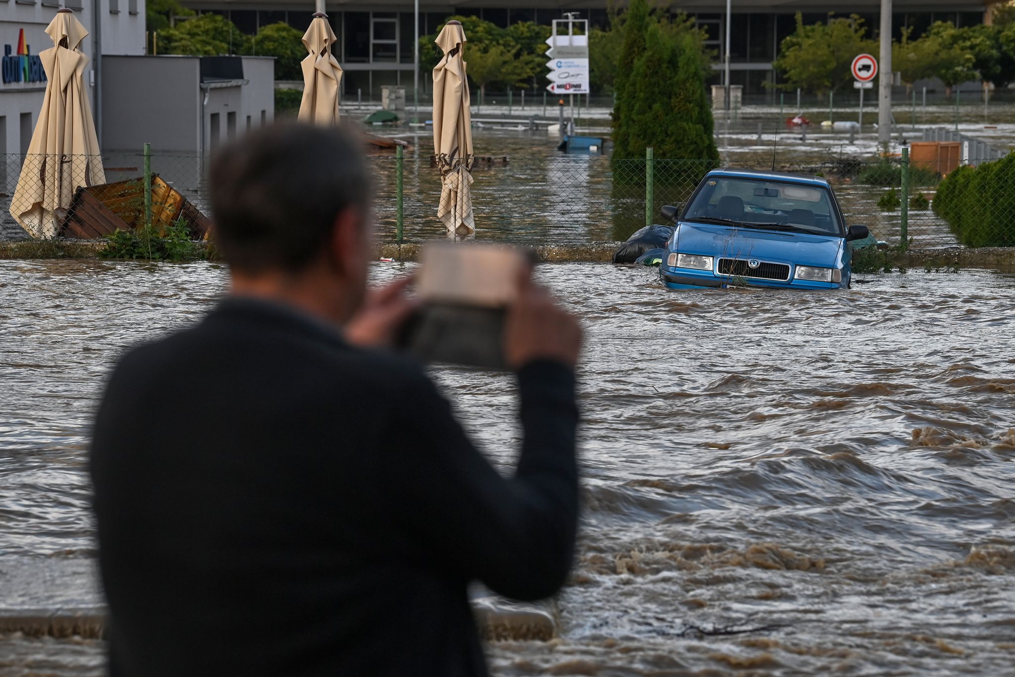 Hochwasser in Europa: Polen, Tschechien und Österreich kämpfen gegen Fluten