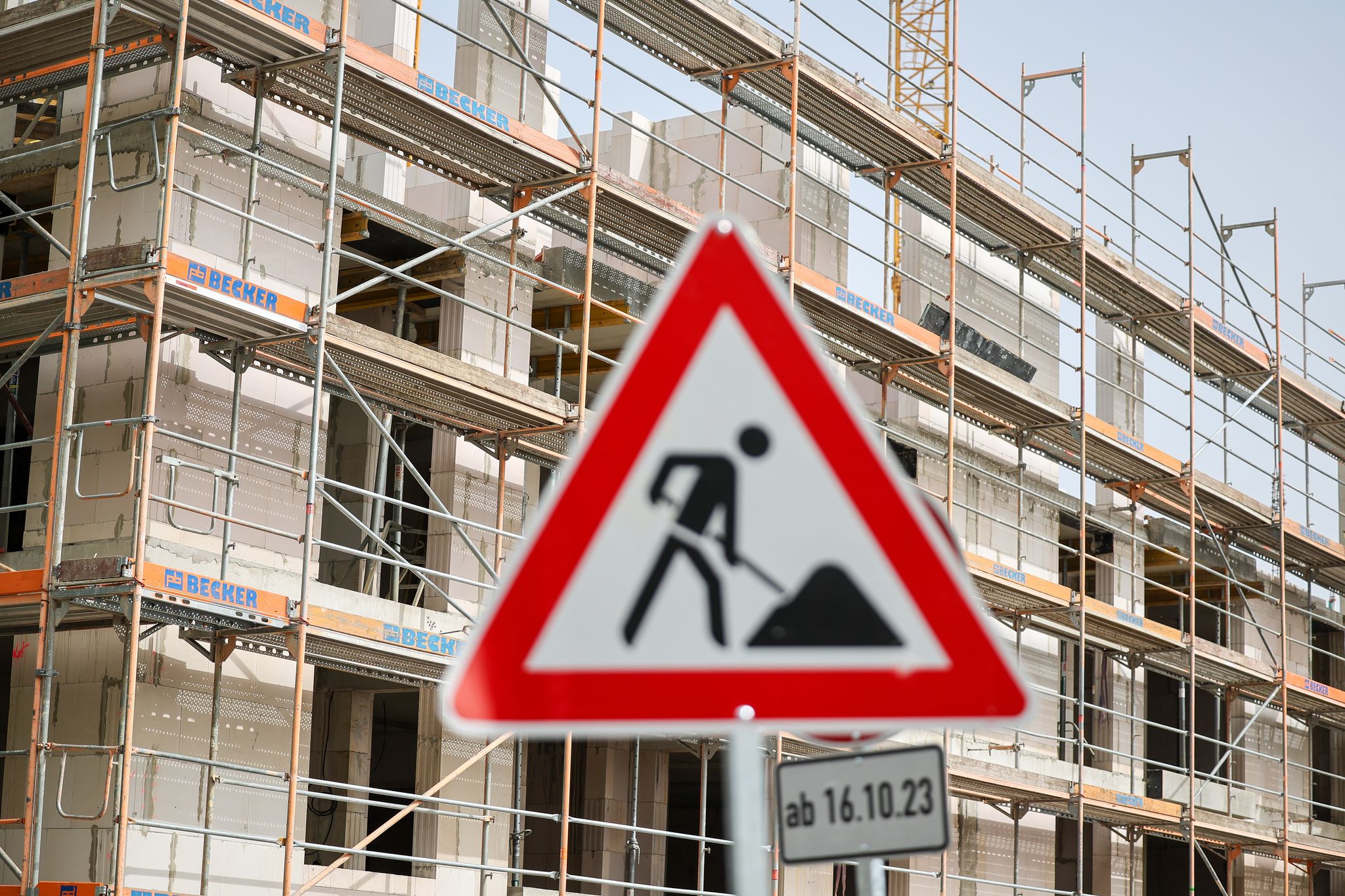 Baugenehmigungen weiter auf Talfahrt