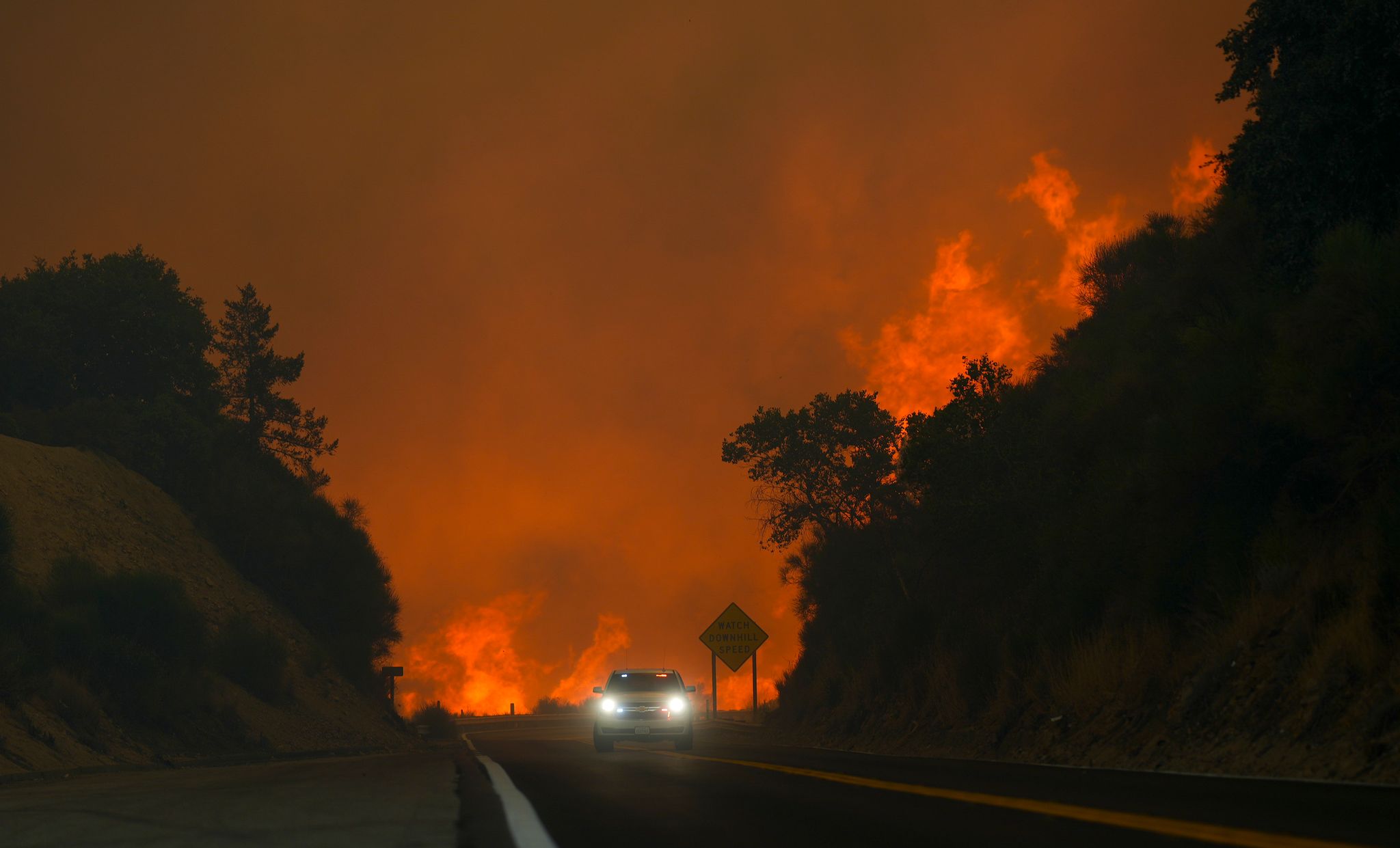 Tausende fliehen vor Feuer in Kalifornien