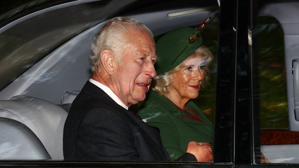 Charles und Camilla gedenken Queen Elizabeth II. in Schottland