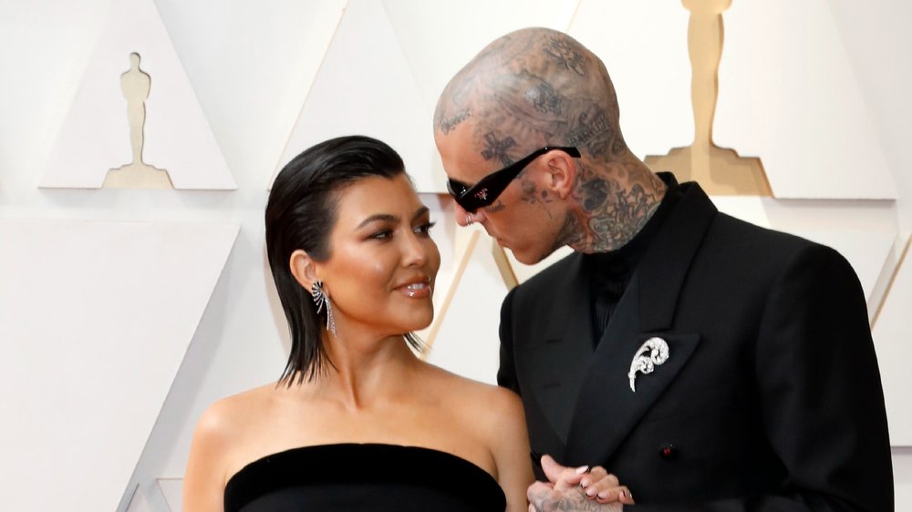 Travis Barker tourt mit Baby und Kourtney Kardashian