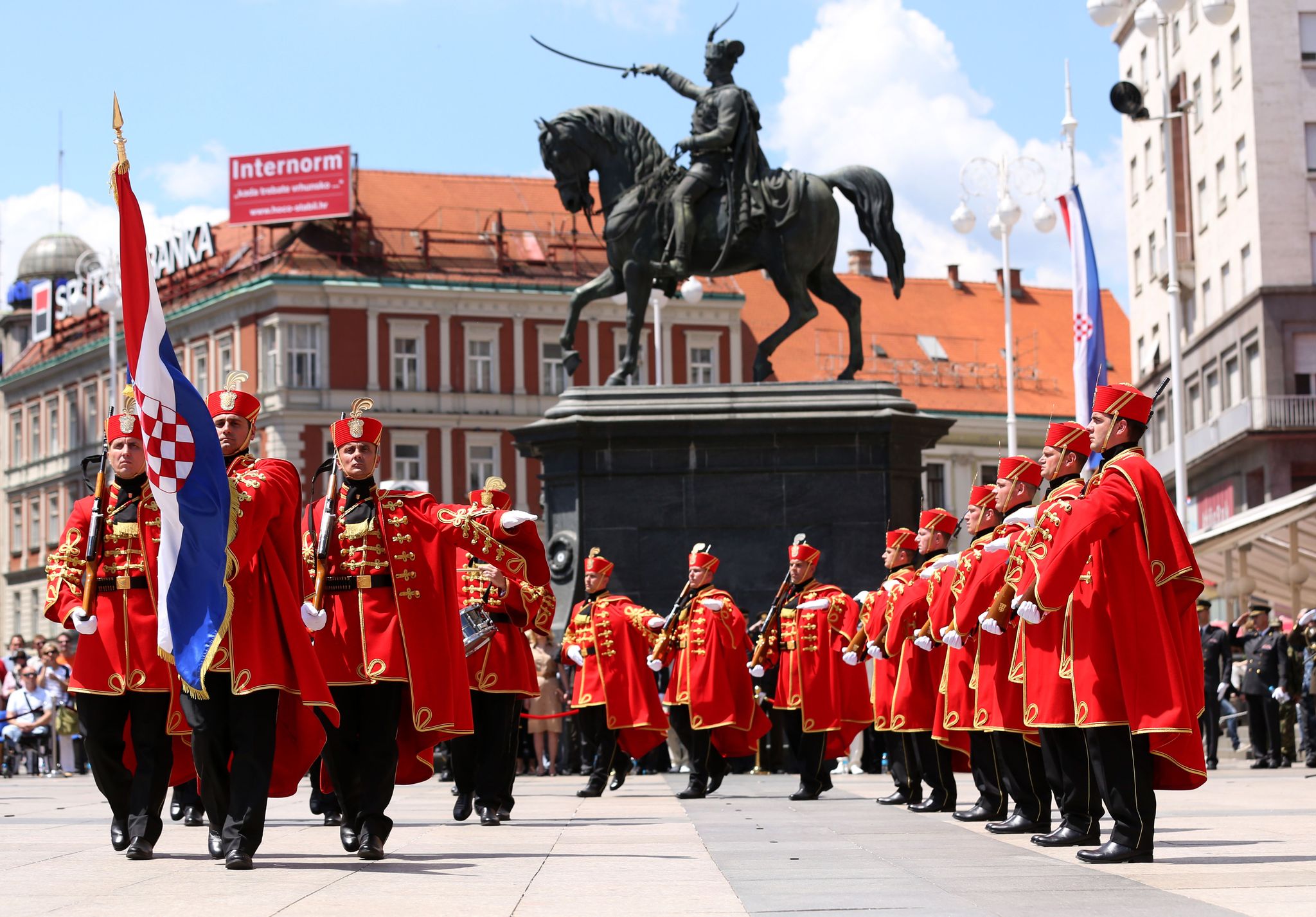 Kroatien treibt Wiedereinführung der Wehrpflicht voran