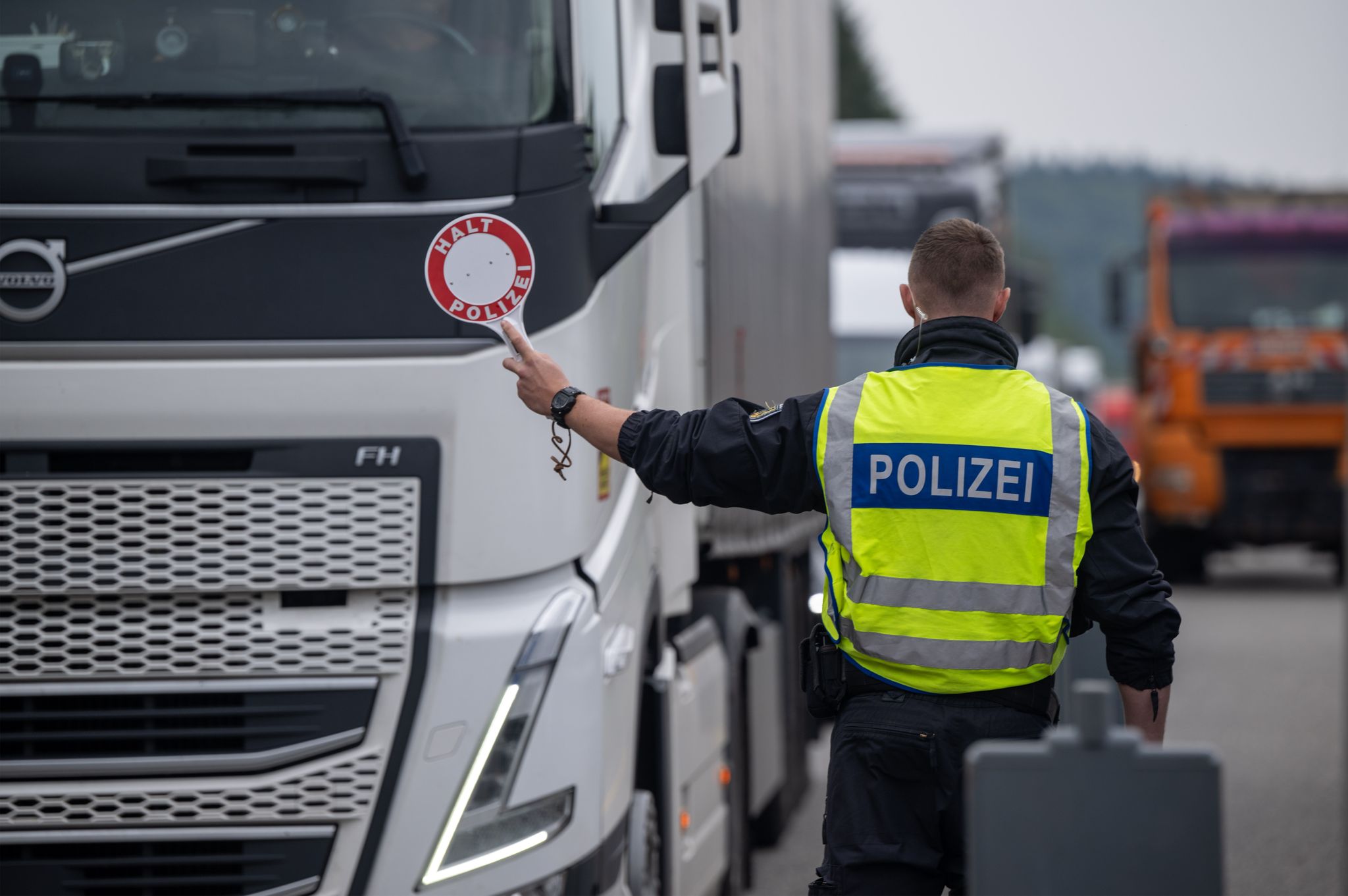 Ausweitung der Grenzkontrollen in Deutschland wird die Wirtschaft schwächen