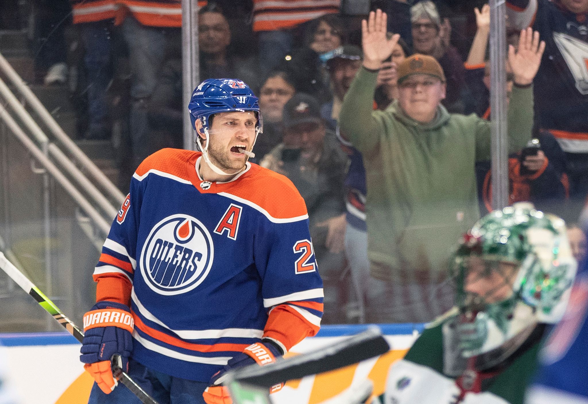 Leon Draisaitl unterzeichnet Rekordvertrag bei den Edmonton Oilers