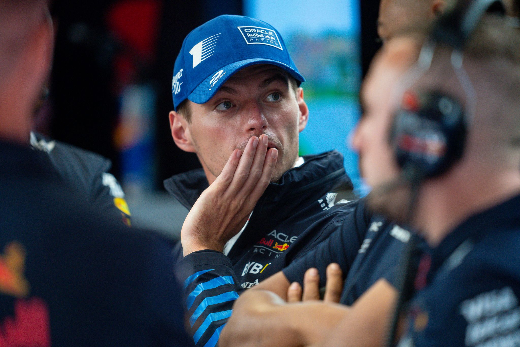 Schimpfwort in Pressekonferenz: Strafe für Verstappen