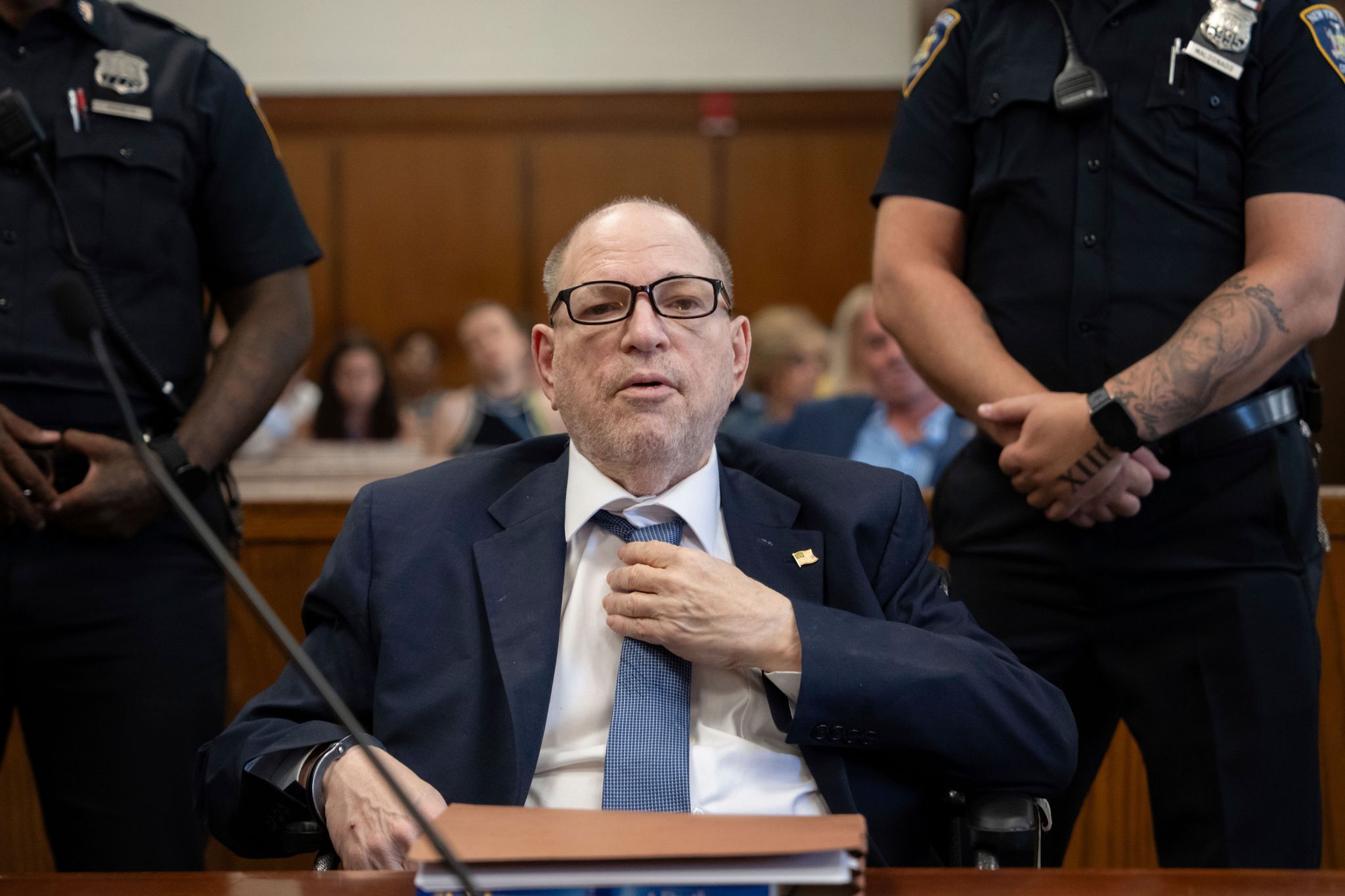Häftling Weinstein ist für Not-OP in einem Krankenhaus