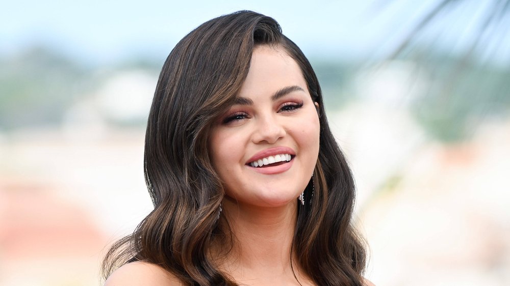 Selena Gomez ist jetzt Milliardärin dank Rare Beauty und Unternehmertum