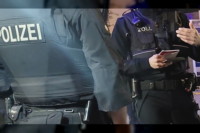 Frankfurt am Main: Gegen Raser, Schleuser und Schmuggler, Kontrolle am Frankfurter Flughafen