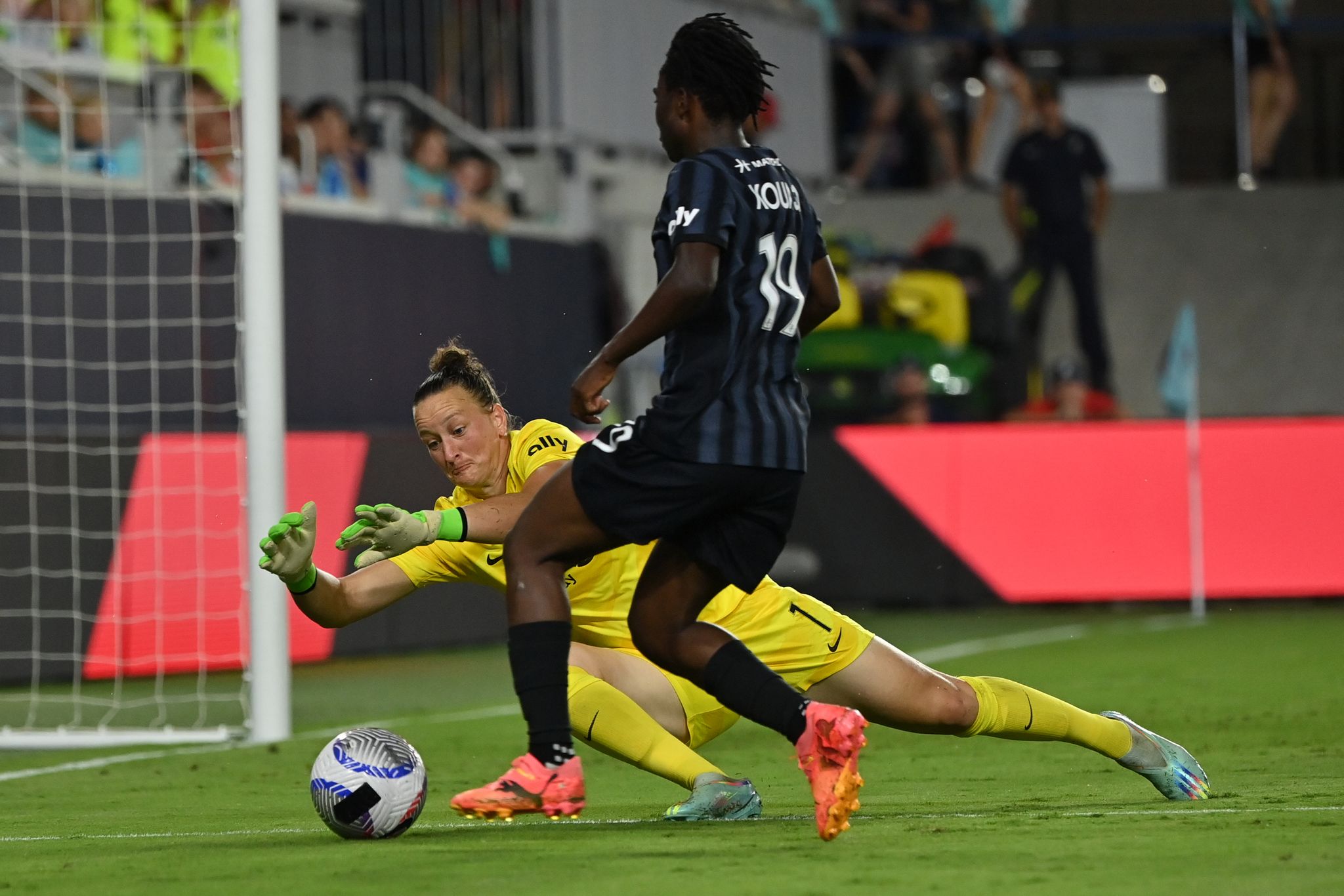 Historisches Duell in der NWSL: Schult gegen Berger