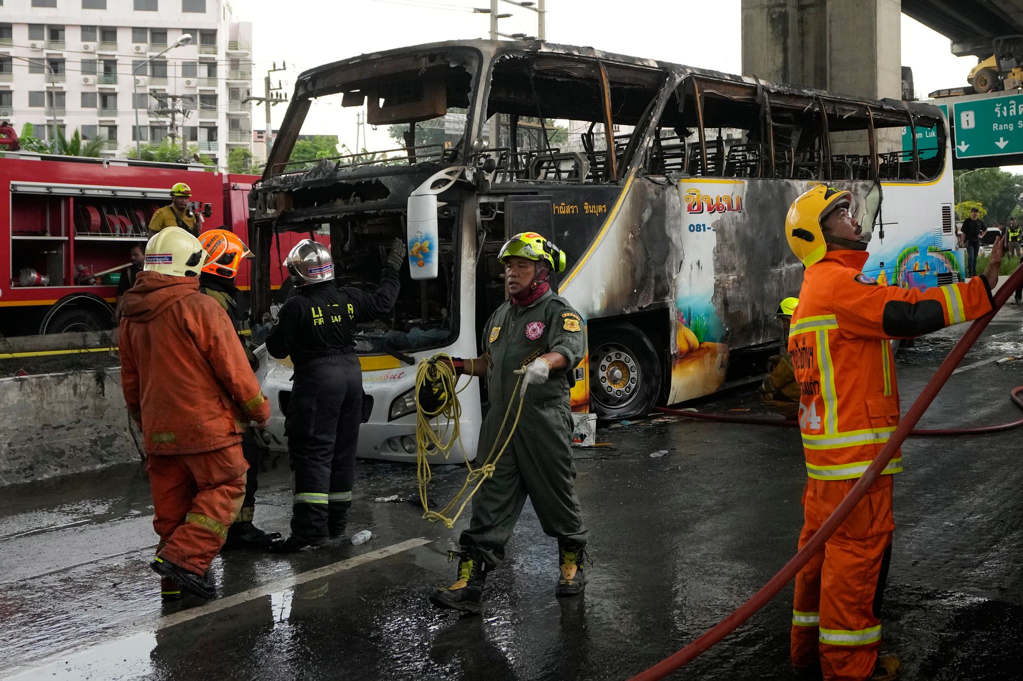 Feuerinferno in Schulbus: 25 Tote in Thailand befürchtet