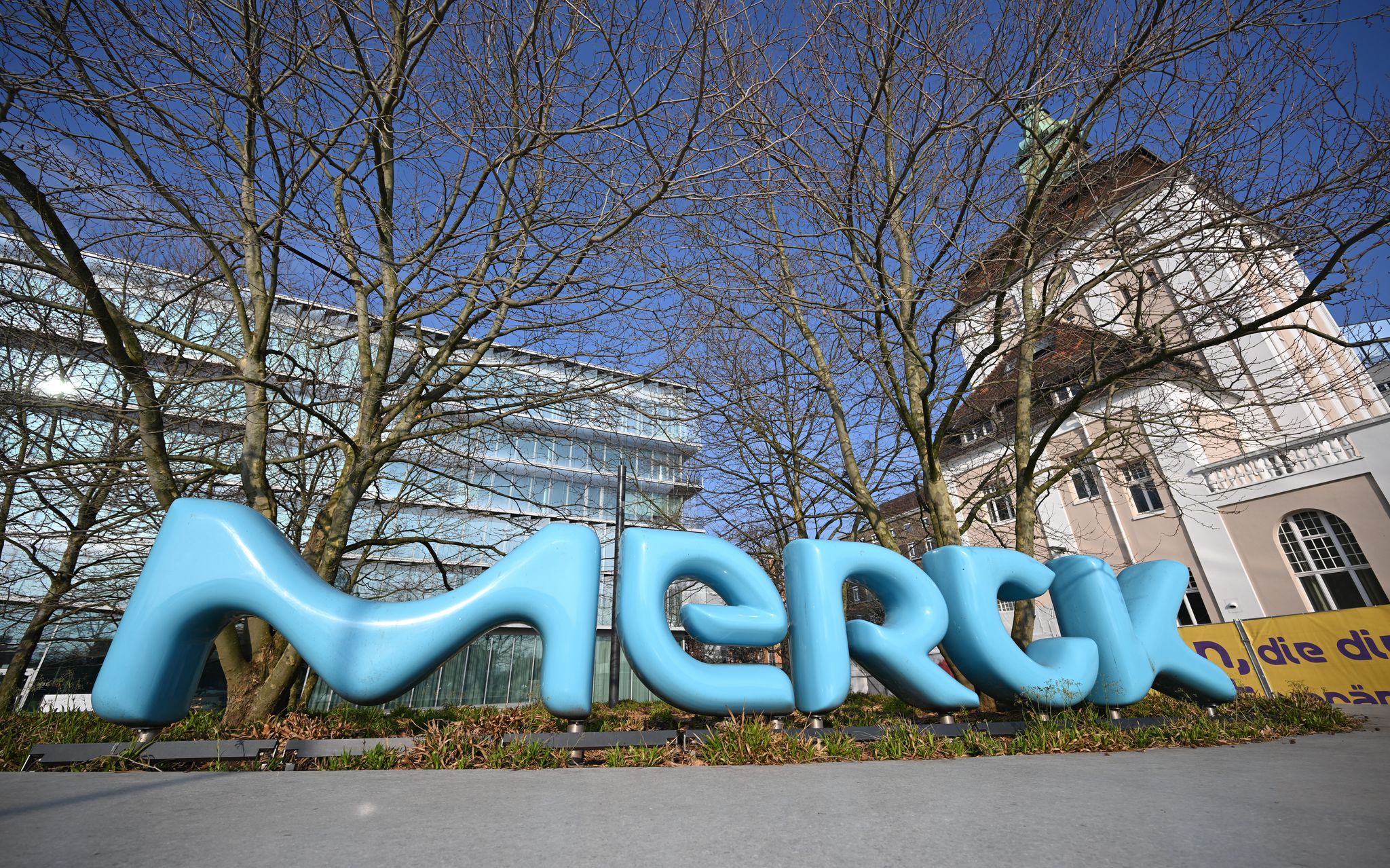 Merck setzt auf KI – Ziele für Pharmasparte eingedampft