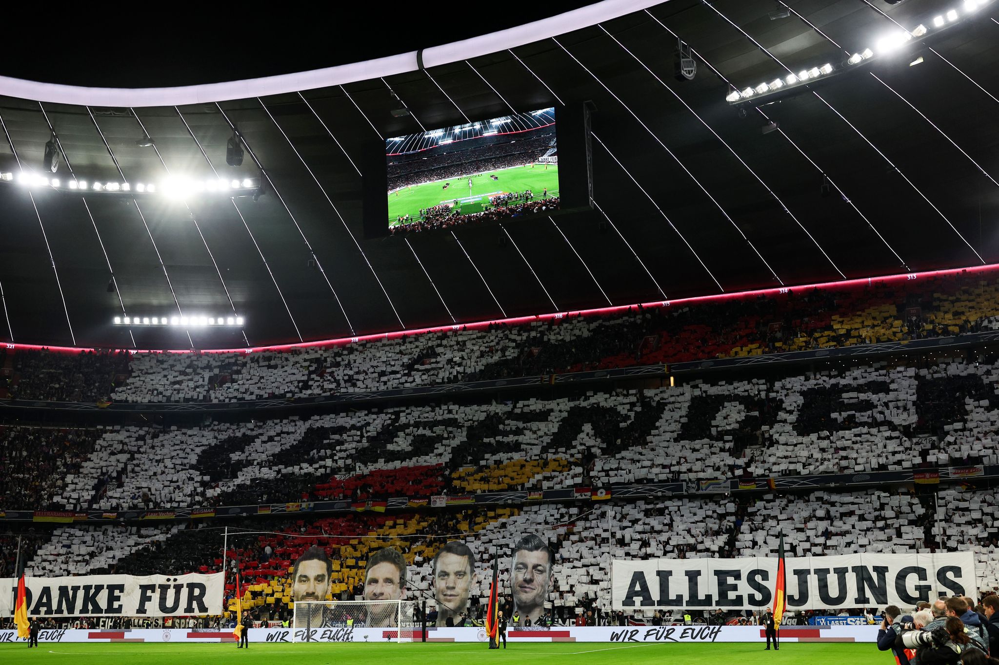 Emotionale Verabschiedung von DFB-Legenden vor Nations-League-Spiel