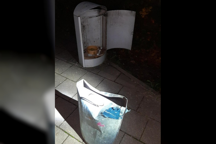 Zug überrollt Mülleimer in Holm-Seppensen