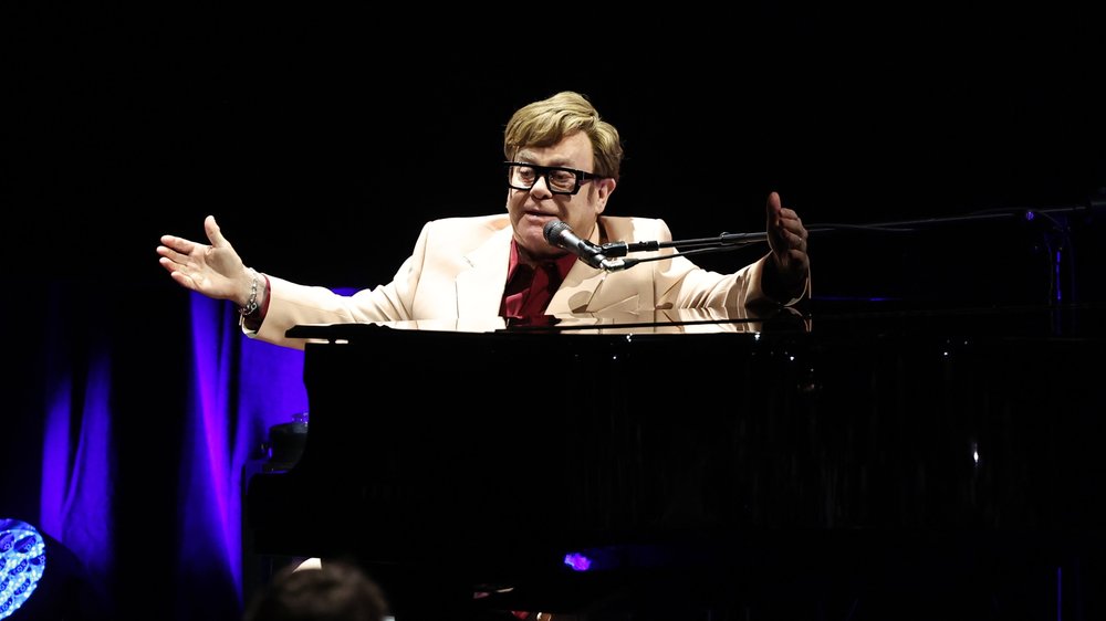 „Alles getan, was es zu tun gibt“: Elton John war nie so glücklich