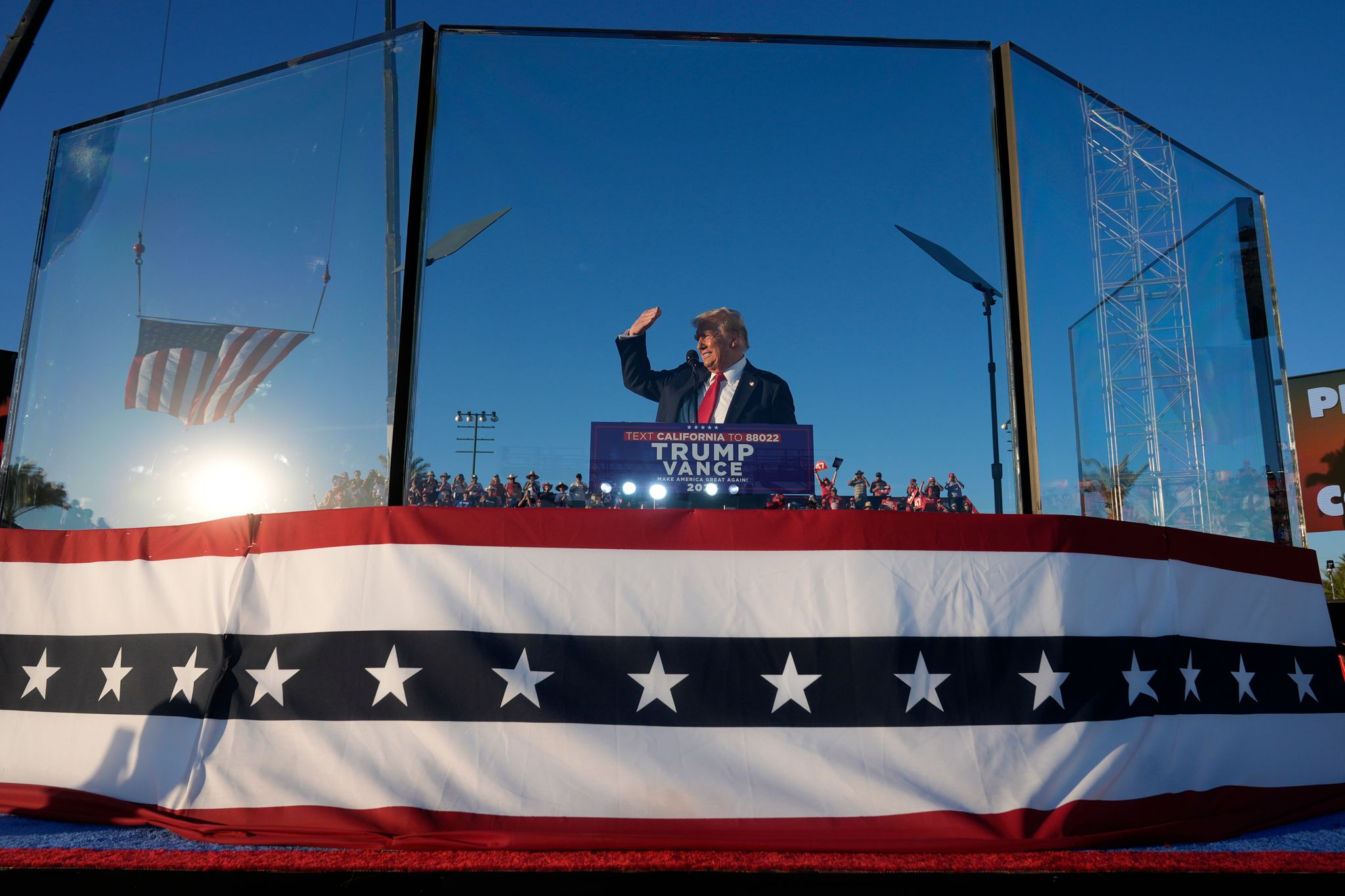 Festnahme nahe Trump-Kundgebung gibt Rätsel auf