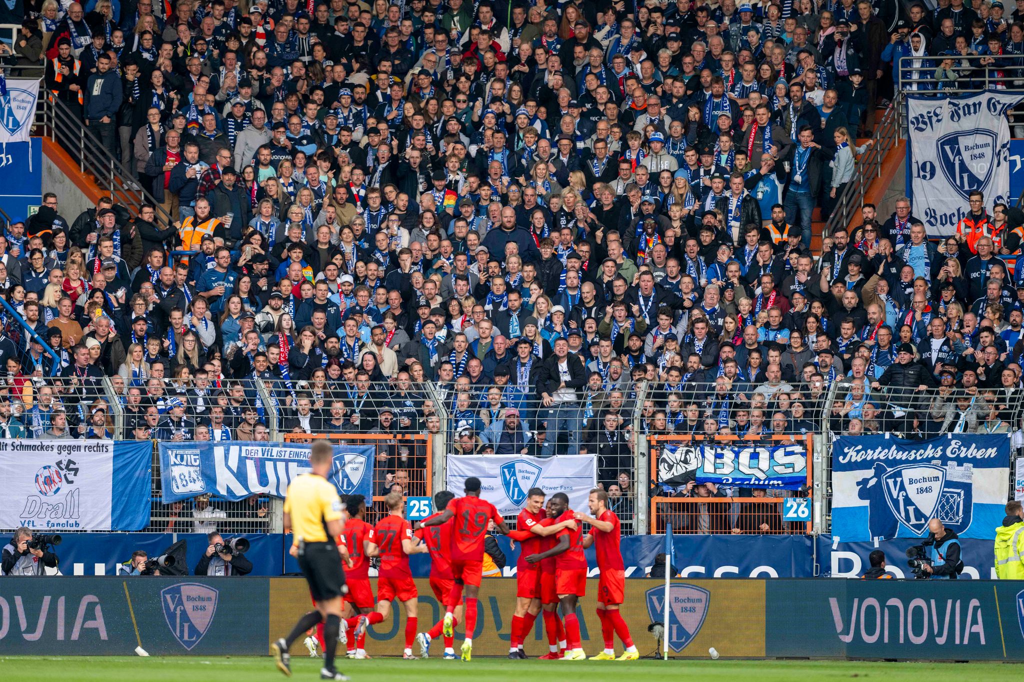 Vier Tage nach Barça-Debakel: Bayern schlagen Bochum klar