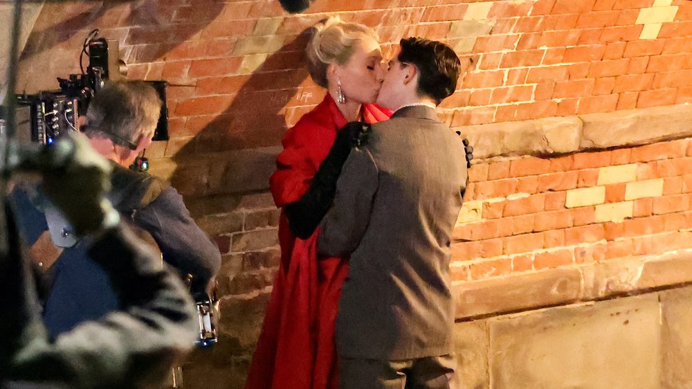 Gwyneth Paltrow und Timothée Chalamet küssen sich im neuen Filmset von 