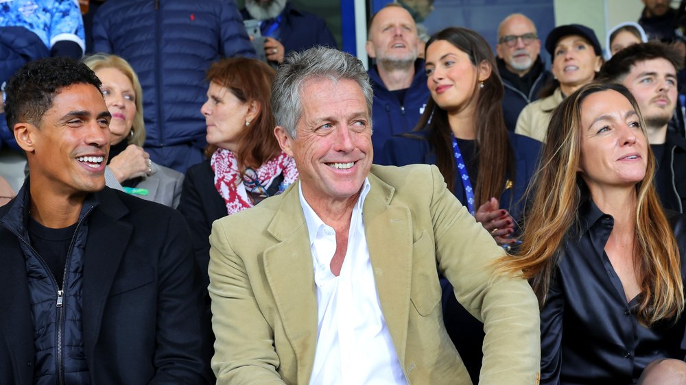 Hollywoodstars im Stadion: Hugh Grant und Andrew Garfield unterstützen Como 1907