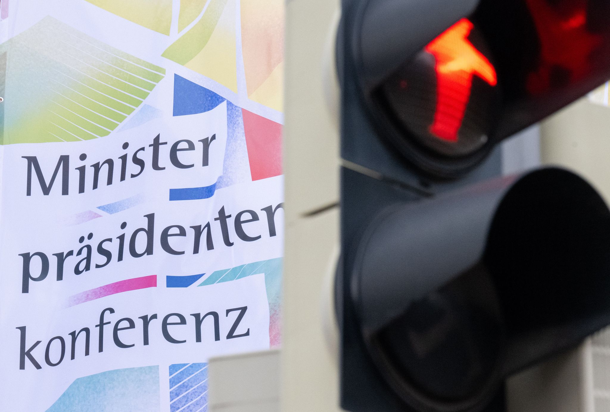 Ministerpräsidenten stellen Ergebnisse ihrer Beratungen vor