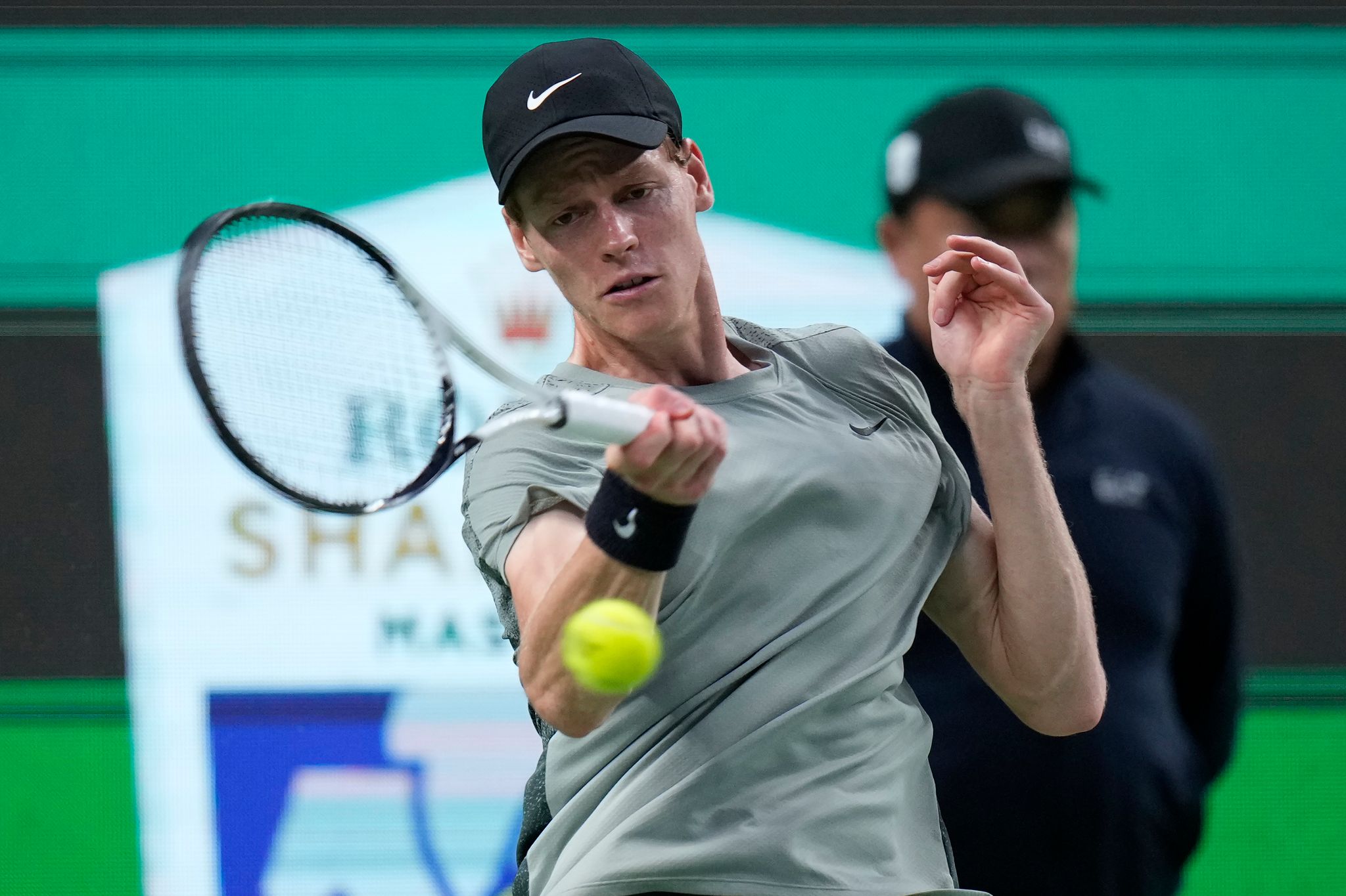 Sinner holt gegen Djokovic nächsten großen Titel