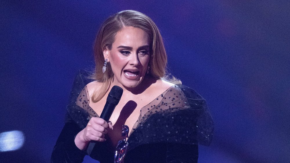 Adele kämpft mit schmerzhafter Ohrenentzündung nach München-Tour