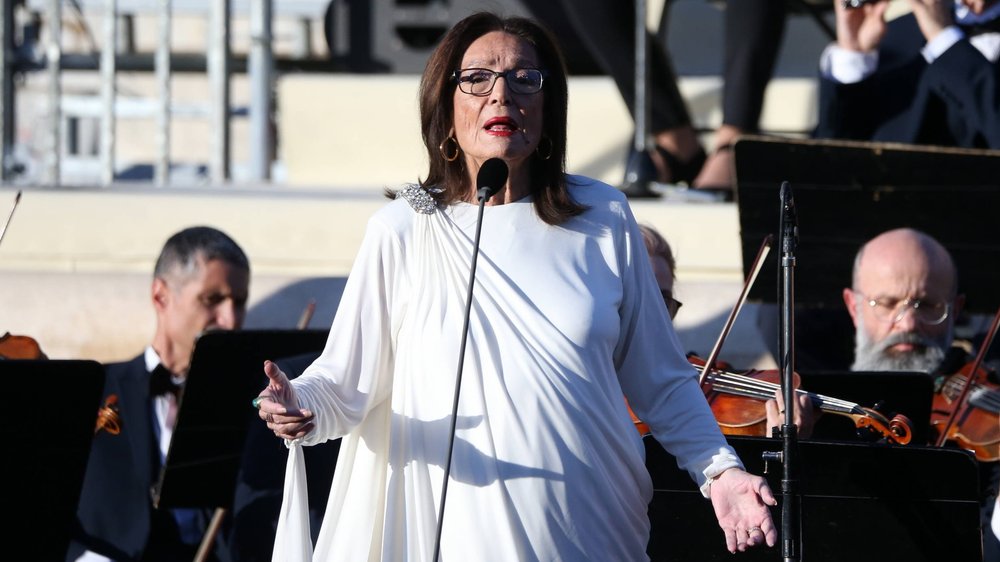 Nana Mouskouri kündet endgültigen Bühnenabschied an