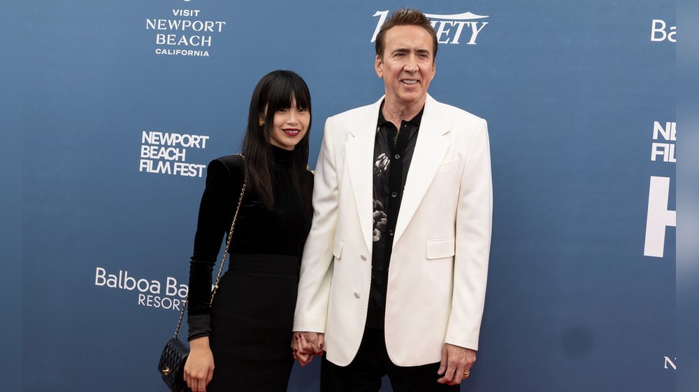 Nicolas Cage und Riko Shibata glänzen auf dem roten Teppich beim Newport Beach Film Festival