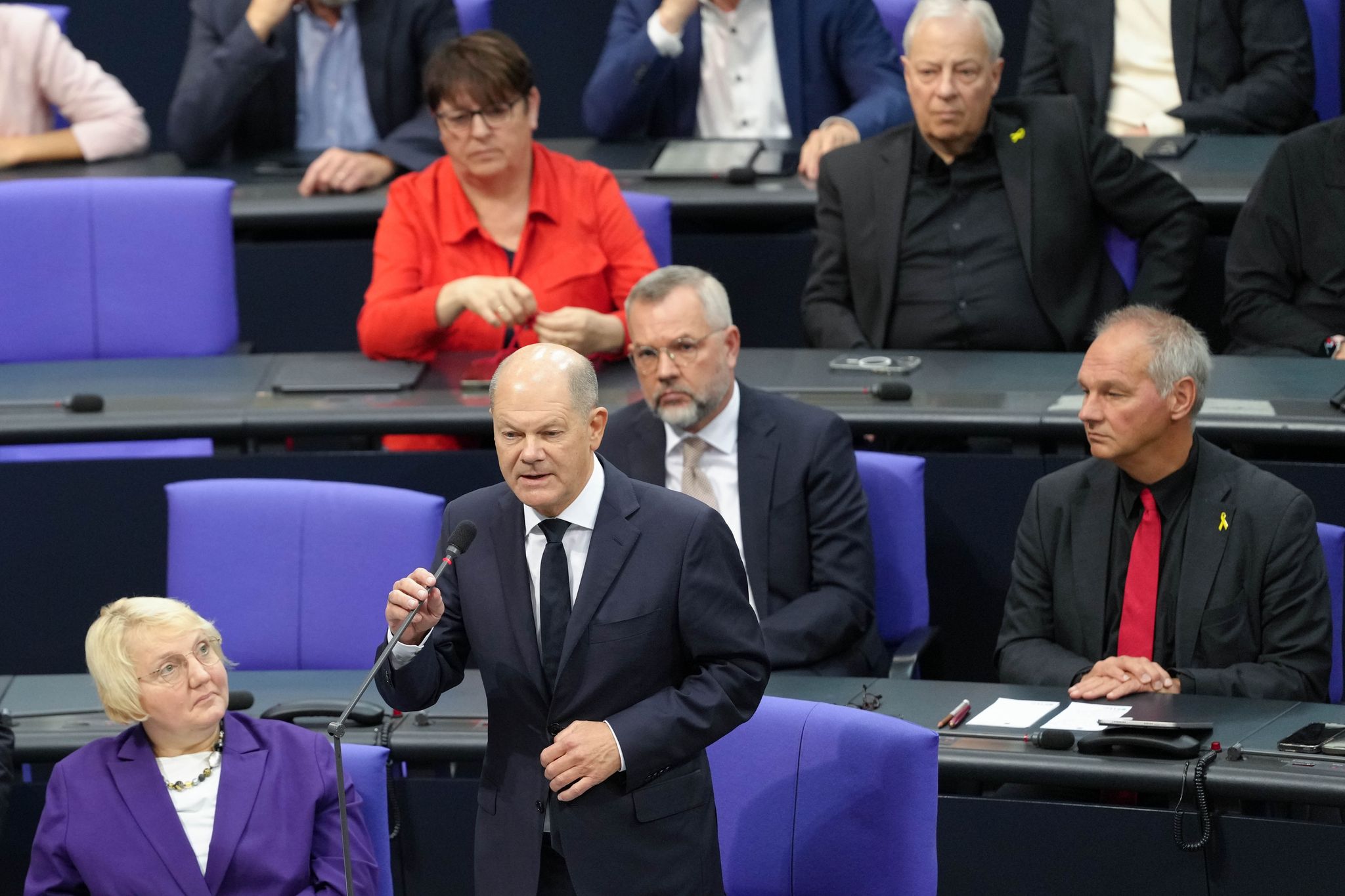 Scholz kündigt weitere Waffenlieferungen an Israel an