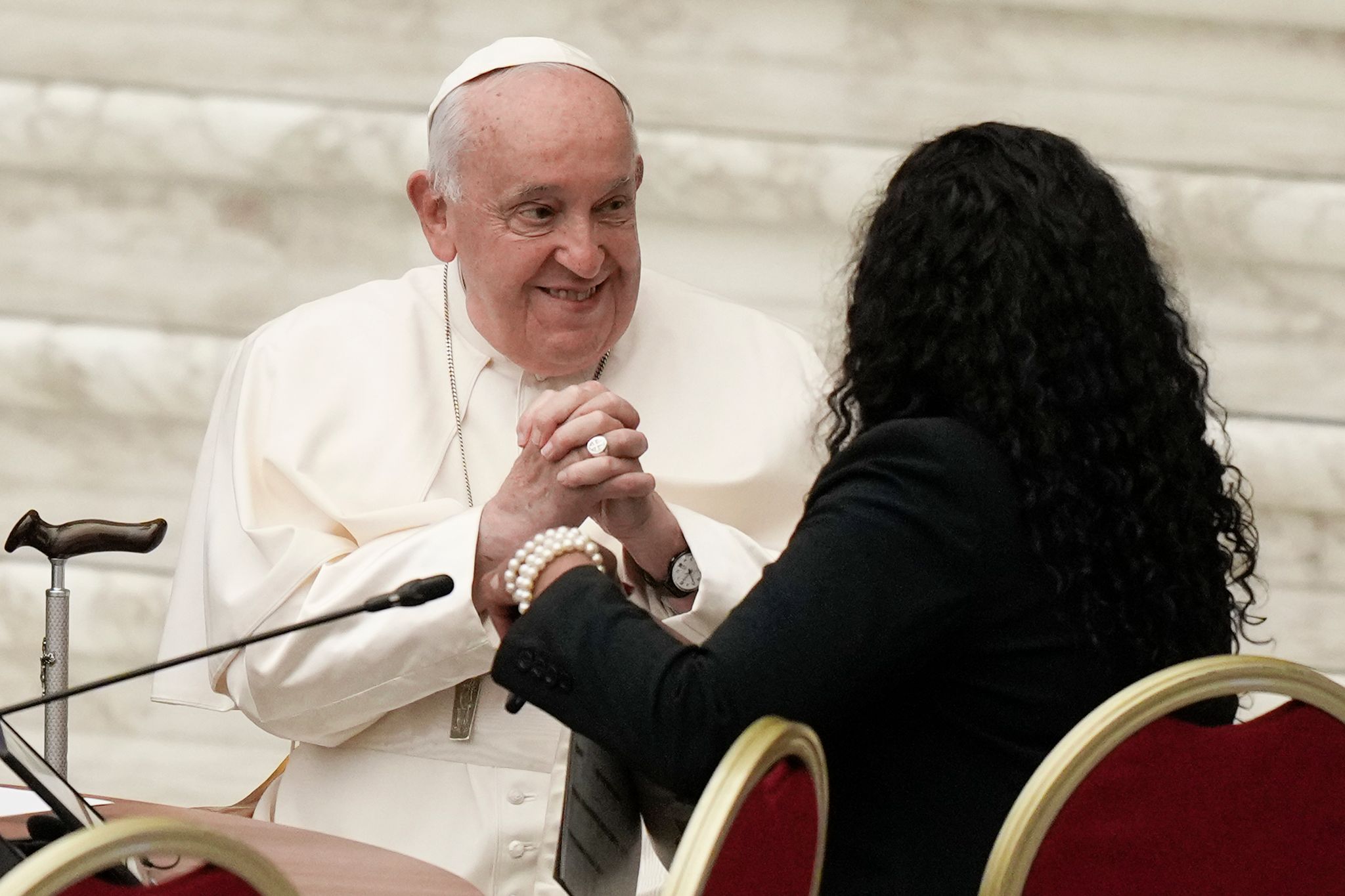 Papst schließt Weihe von Diakoninnen aus