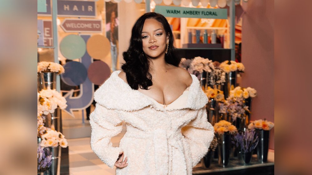 Rihanna kuschelt im Partnerlook mit ihren Söhnen