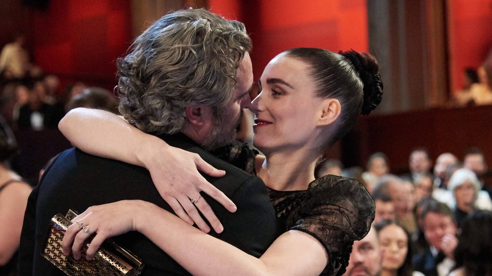 „Meine Frau“: Joaquin Phoenix heizt Gerüchte über eine Hochzeit an
