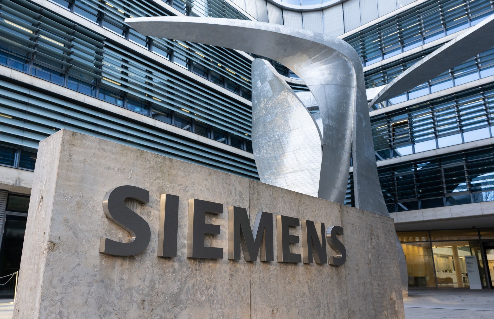 Siemens plant Milliardenübernahme von Altair Engineering Inc.