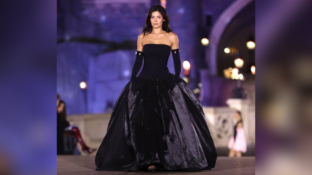 Kylie Jenner schließt Coperni-Show in Paris