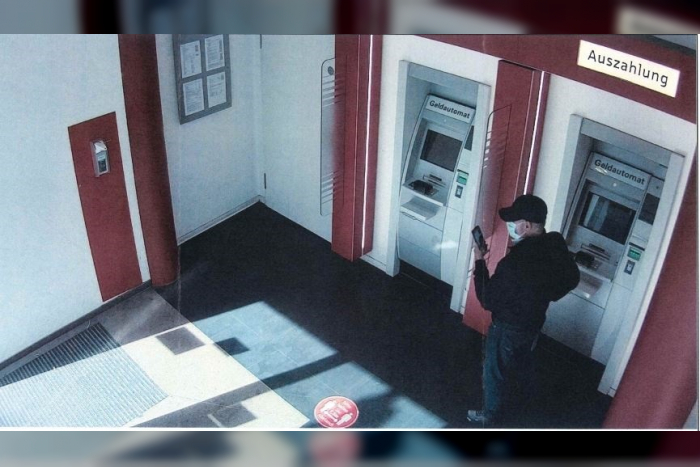 Taschendiebstahl und Bargeldabhebung in Lübeck