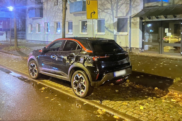 Harleshausen: Opel in Heßbergstraße beschädigt