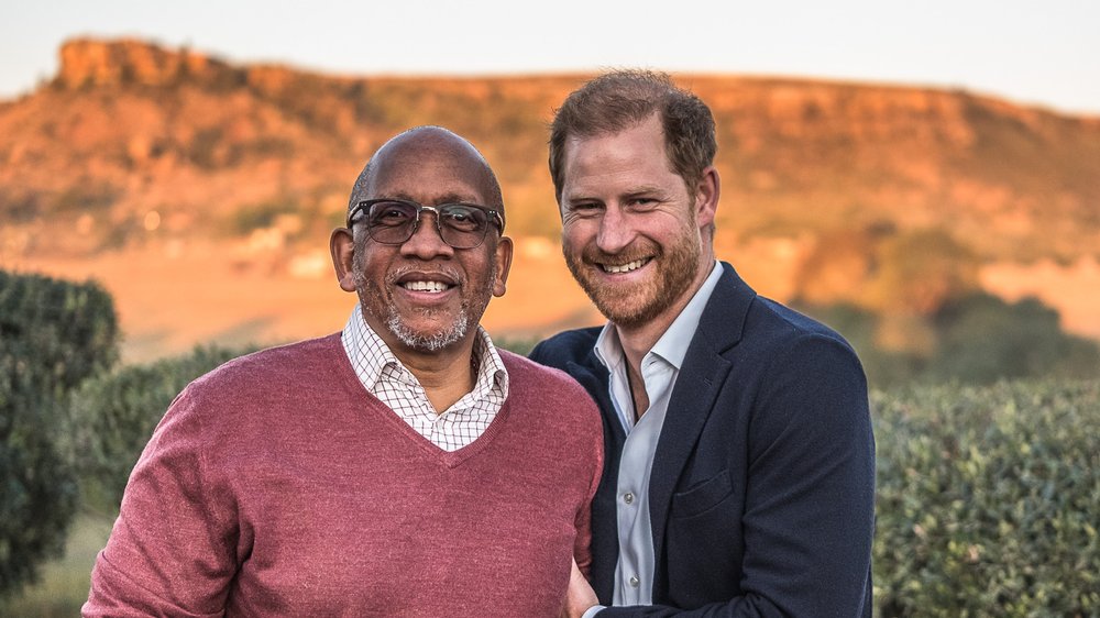 Prinz Harry setzt seine Wohltätigkeitsreise in Südafrika fort