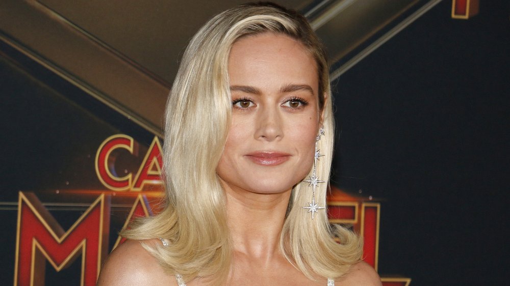 Brie Larson überrascht mit neuem Look für West End Debüt