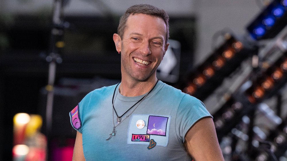 Chris Martin stürzt bei Konzert in Melbourne in Bühnenöffnung