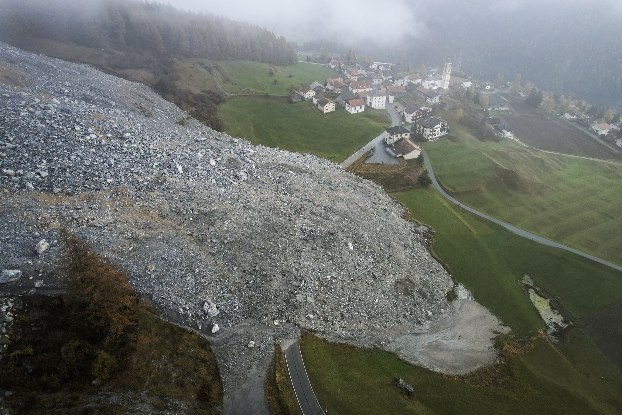 Erdrutsch-Risiko: Schweizer Dorf wird erneut evakuiert