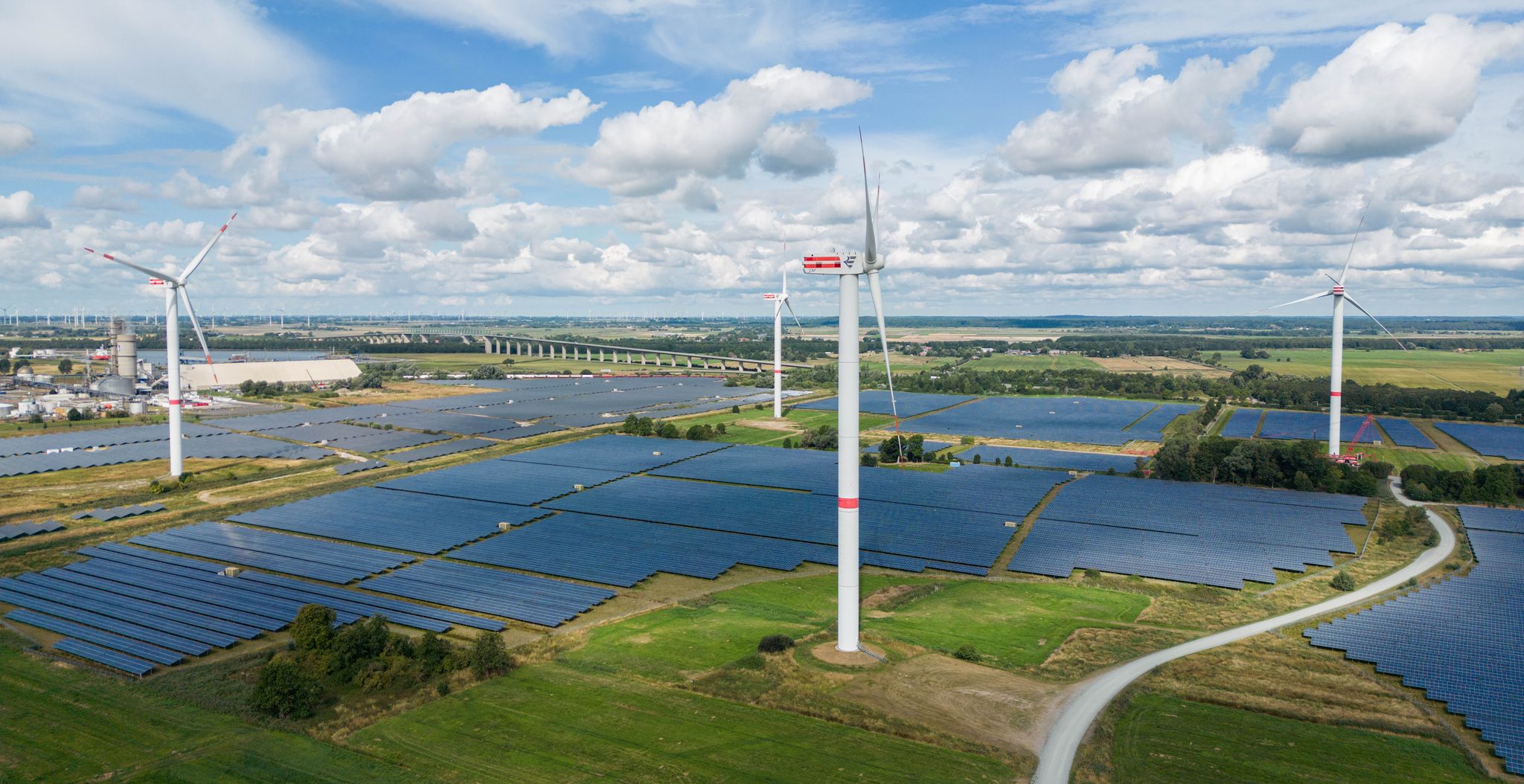 Hohe Zustimmung zum Ausbau erneuerbarer Energien