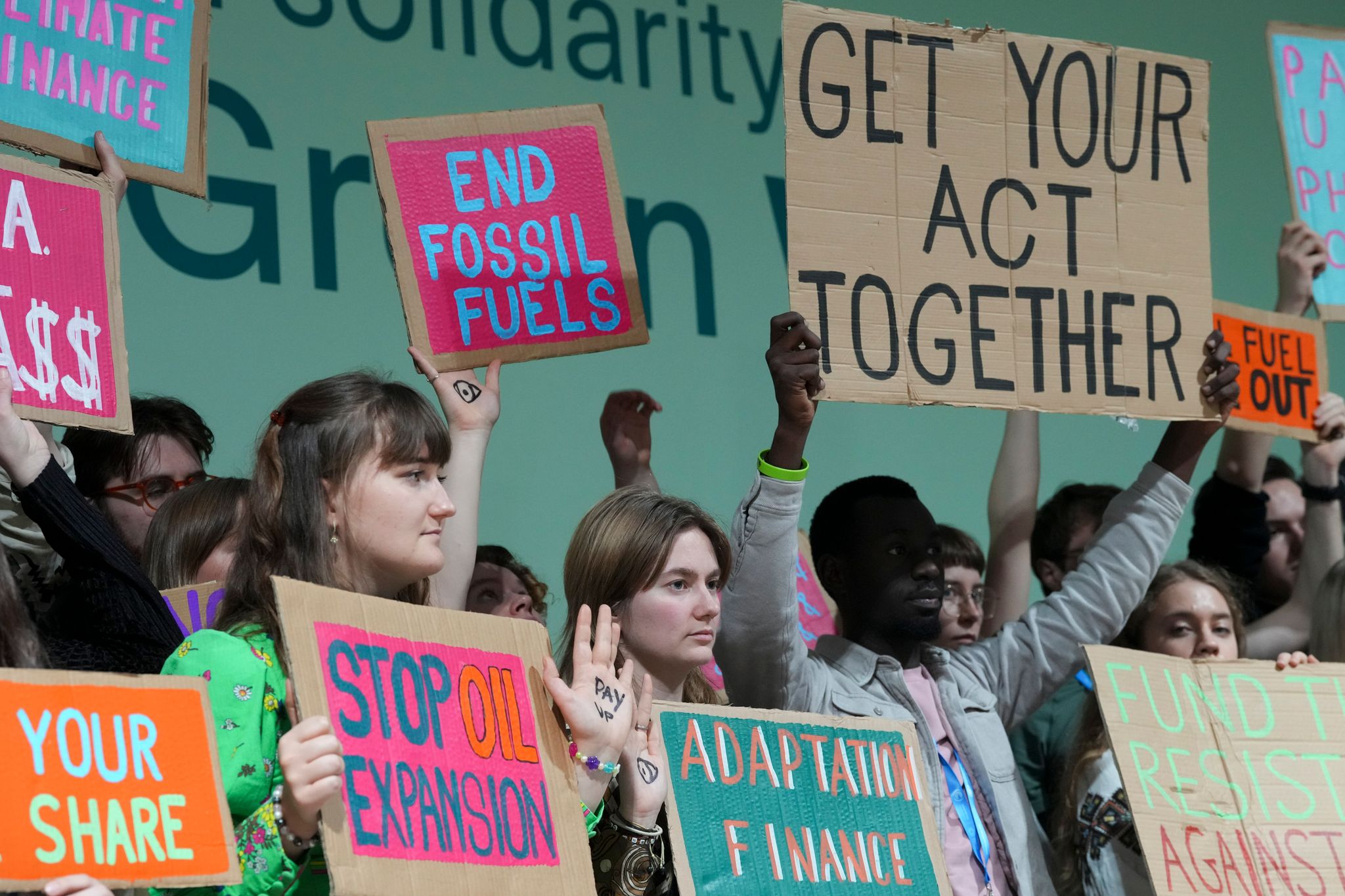 UN-Klimakonferenz in Aserbaidschan verlängert wegen Streit um Klimahilfen