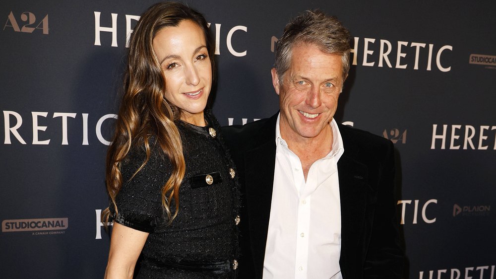 “Heretic”-Premiere in Berlin: Hugh Grant feiert mit Anna Eberstein