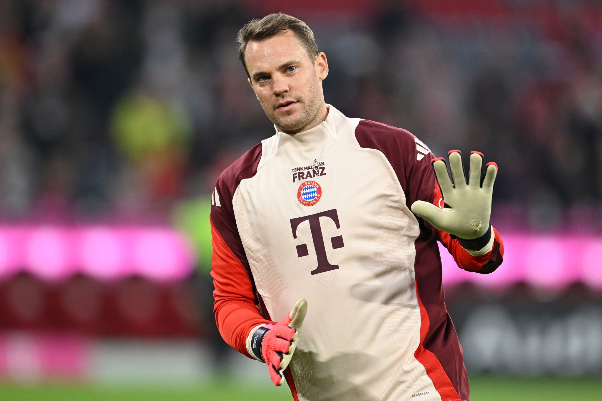 Oliver Kahn: Manuel Neuer soll Karriereende nicht verpassen