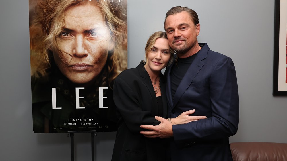 Kate Winslet und Leonardo DiCaprio Arm in Arm bei Filmvorführung