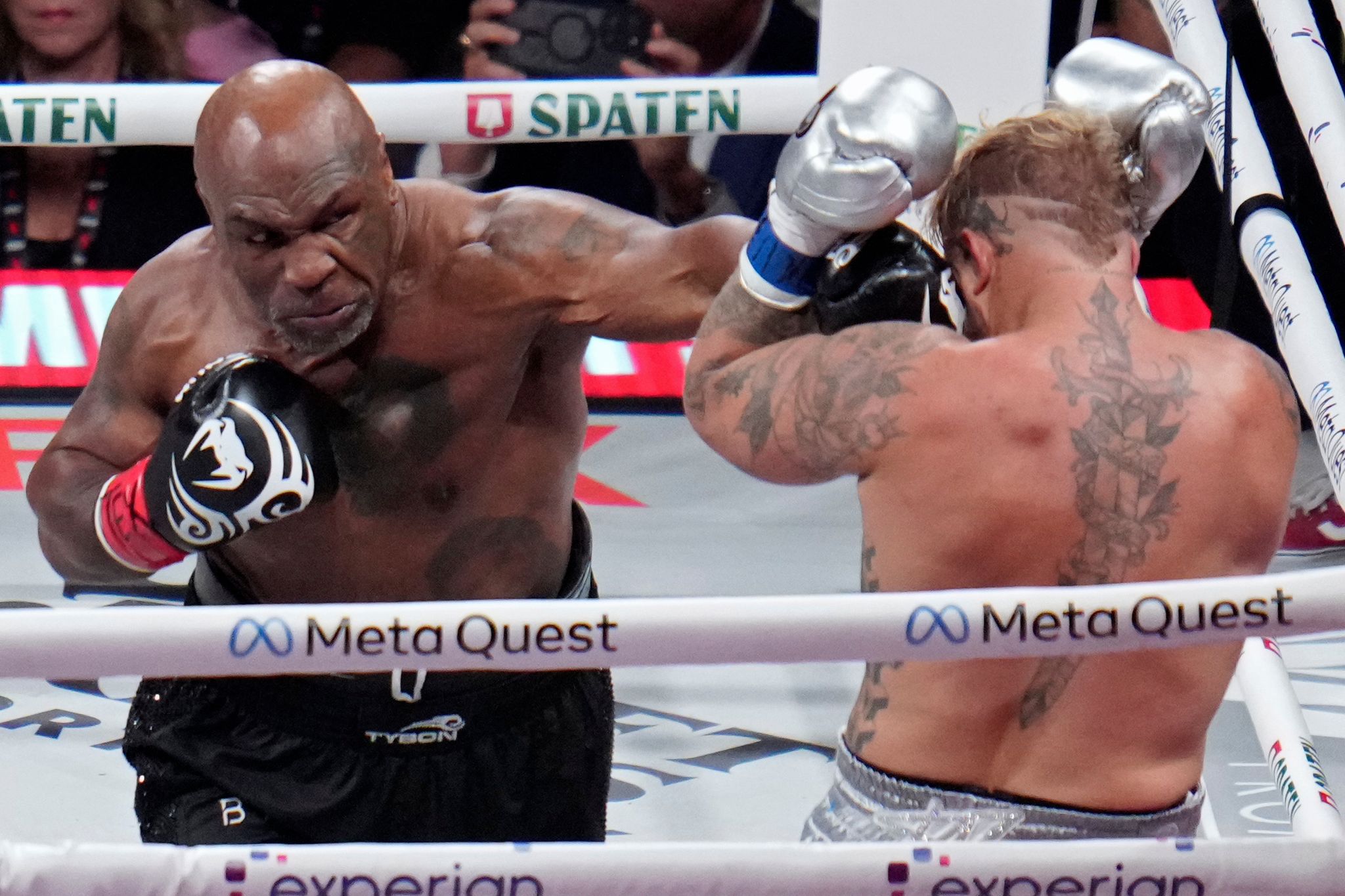 Comeback ohne Happy End: Prügel für Tyson und Netflix