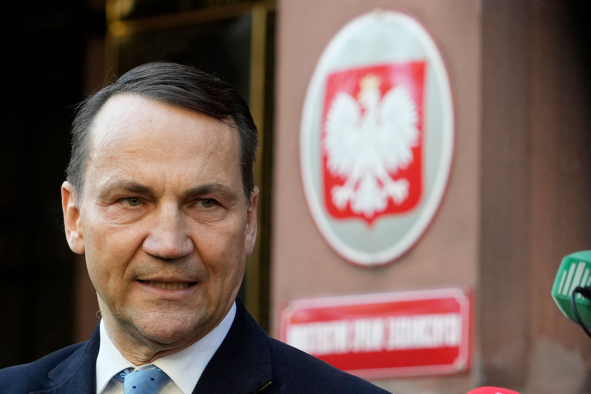 Präsidentschaftskandidaten in Polen: Sikorski gegen Trzaskowski