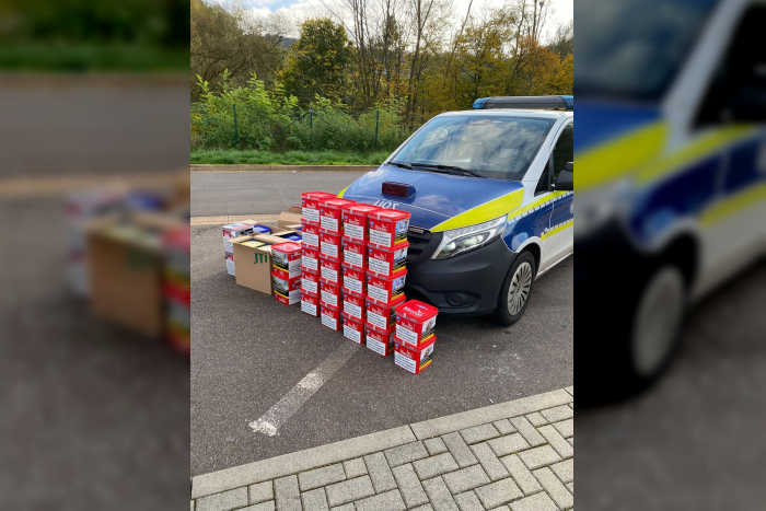 Saarbrücken: ZOLL stellt 17.400 g Rauchtabak sicher